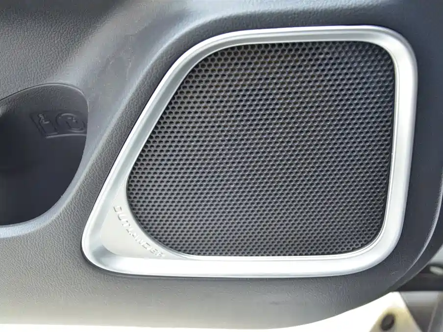 Mitsubishi Outlander 2022 — фото 11
