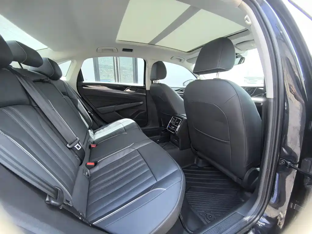 Volkswagen Passat 2023