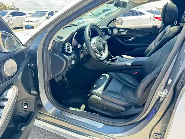 Mercedes-Benz C-Class 2019