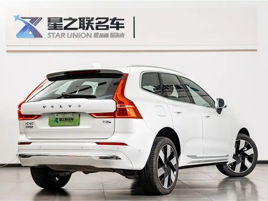 Volvo XC60 PHEV 2025 — фото 7