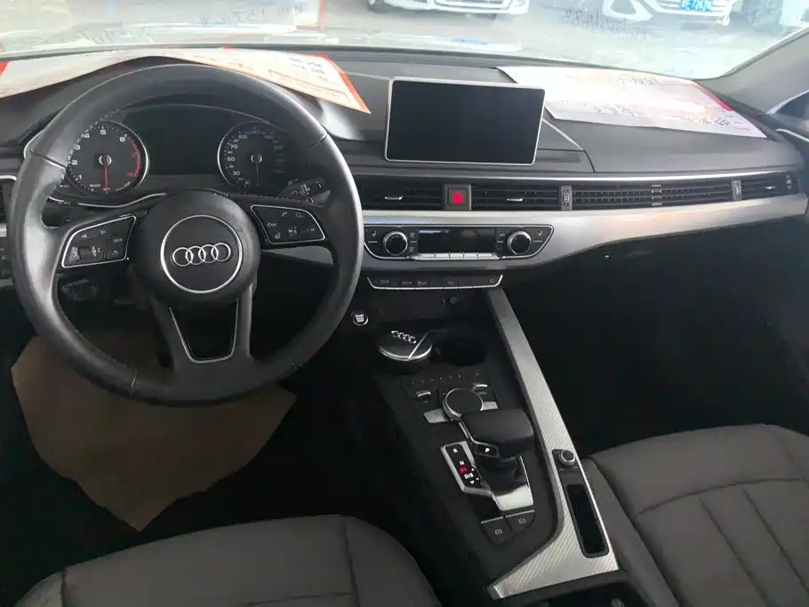 Audi A4L 2017 — фото 12