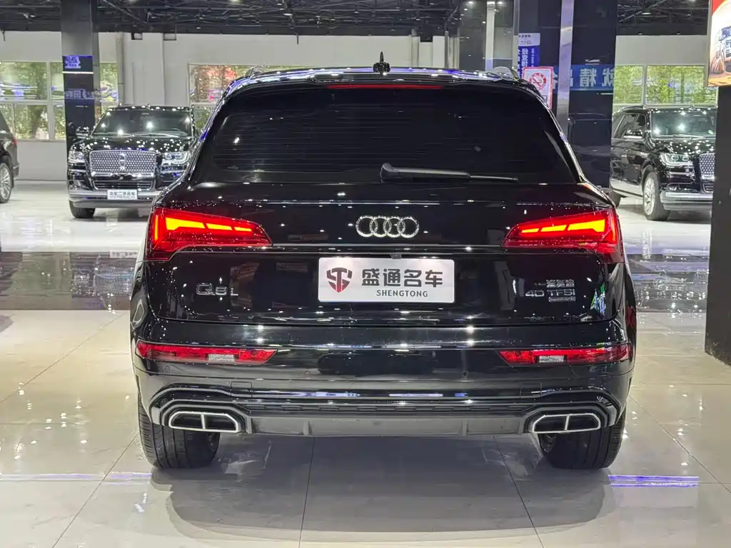 Audi Q5L 2023 — фото 4