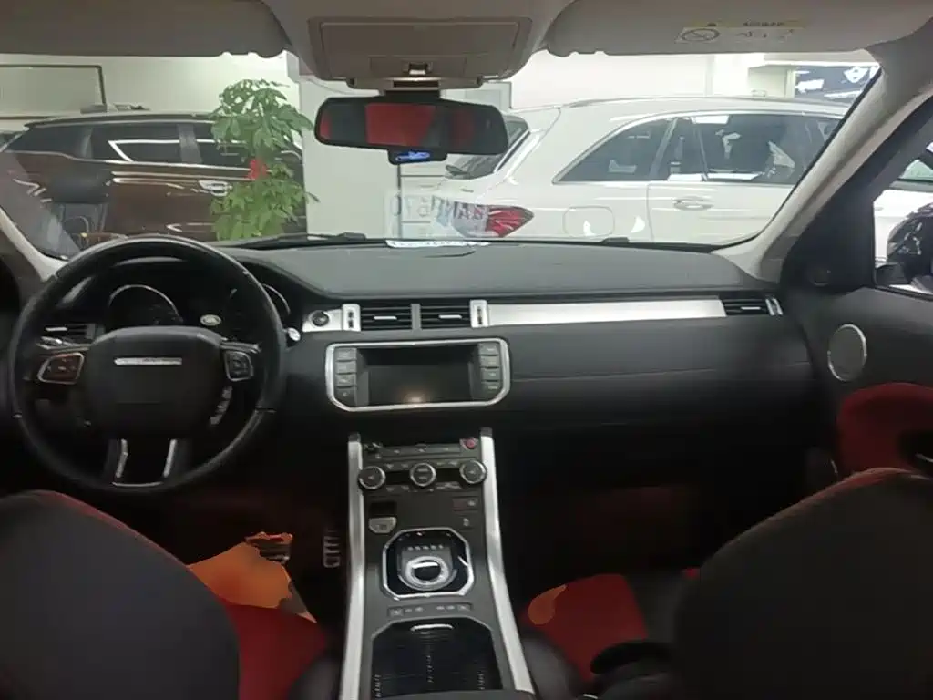 Land Rover Evoque 2014 — фото 10