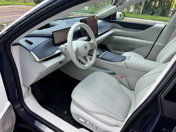 Buick Zhijing L7 2025