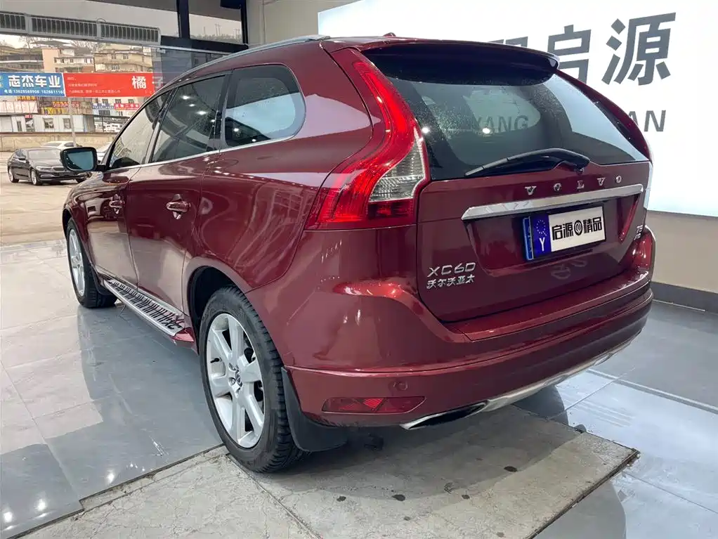 Volvo XC60 2015 — фото 20