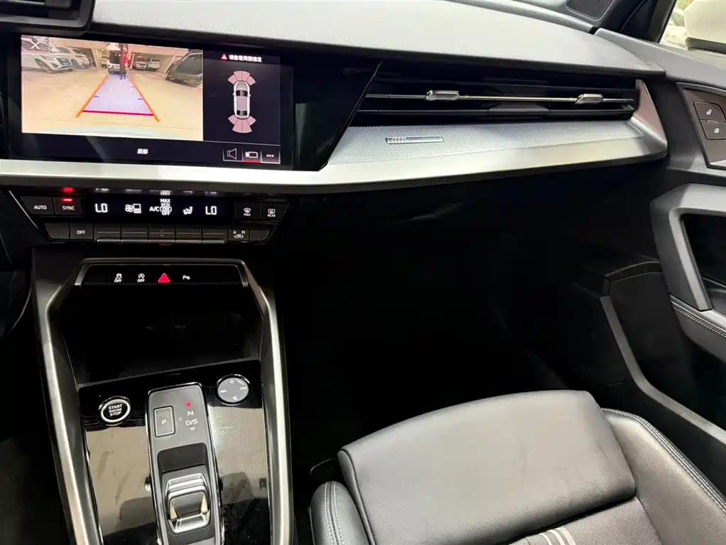 Audi A3 2023 — фото 17