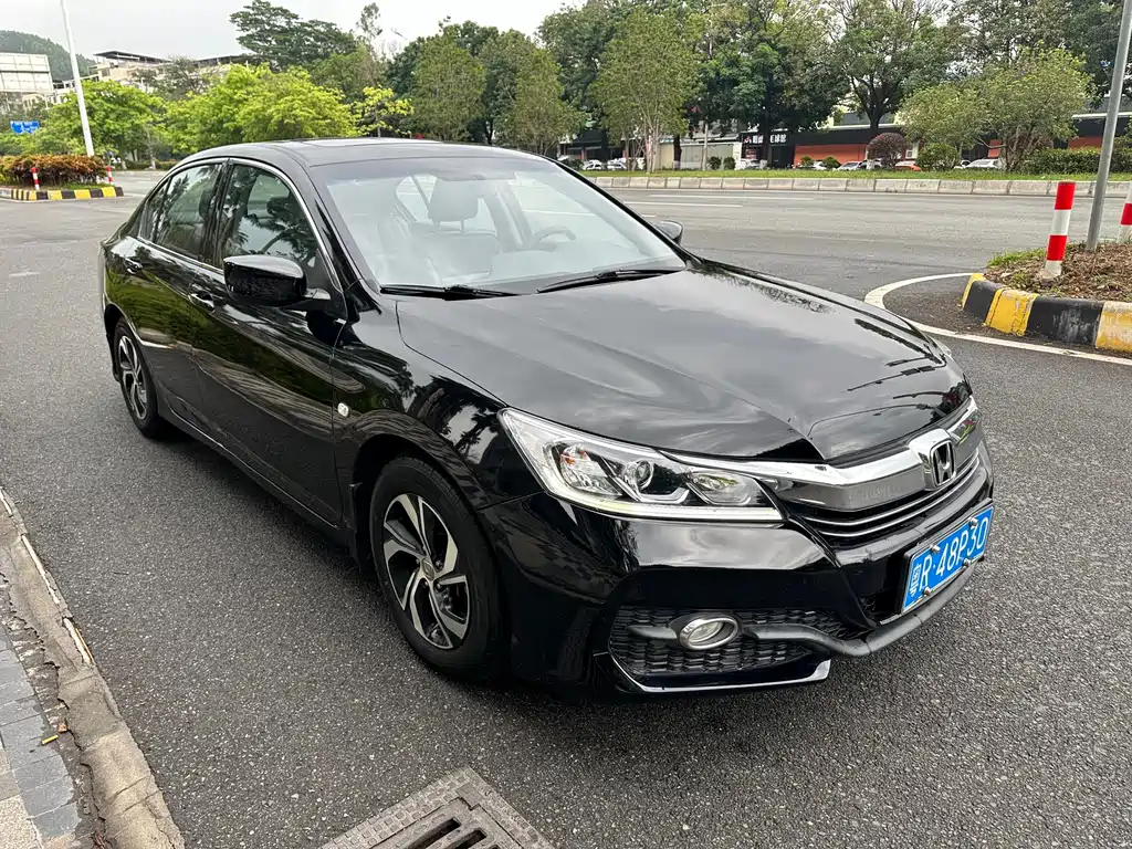 Honda Accord 2017 — фото 3