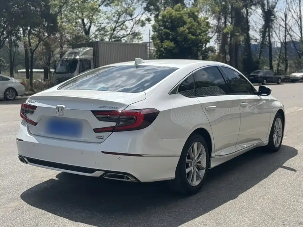 Honda Accord 2023 — фото 11
