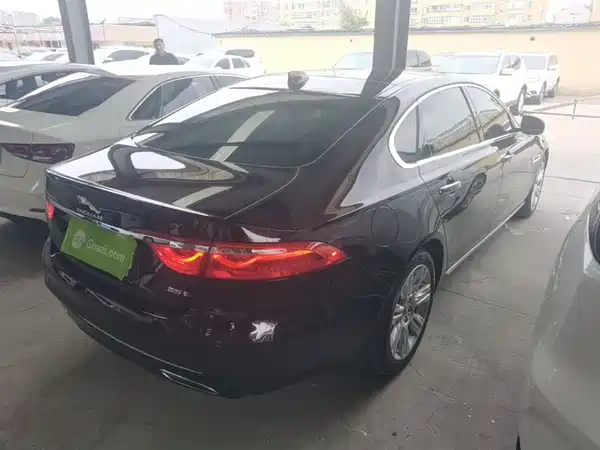 Jaguar XFL 2018