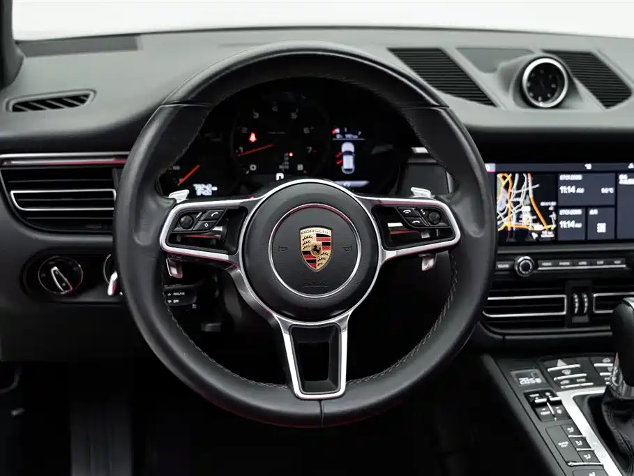 Porsche Macan 2019 — фото 10