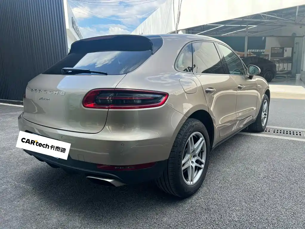 Porsche Macan 2017 — фото 9