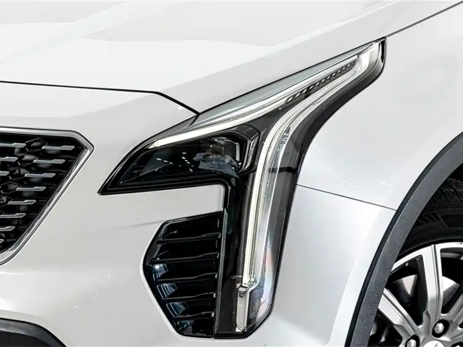 Cadillac XT4 2020 — фото 4