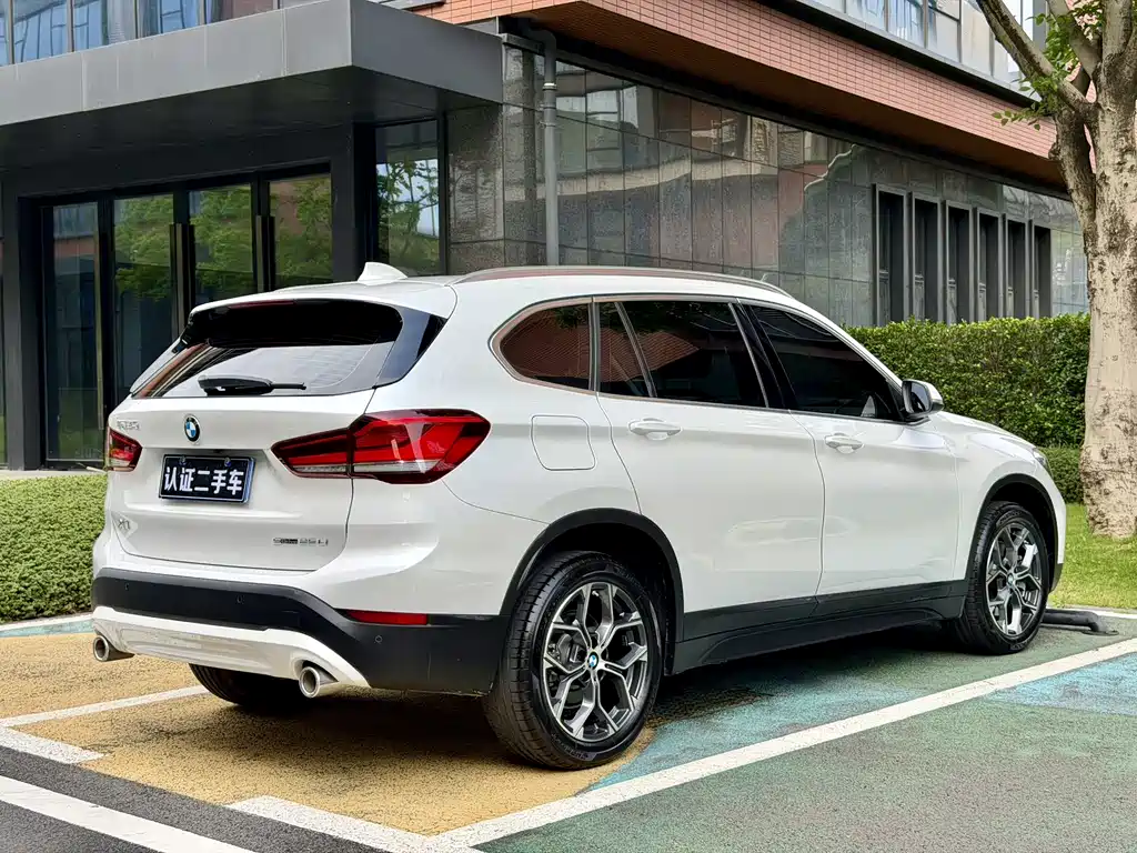 BMW X1 2021