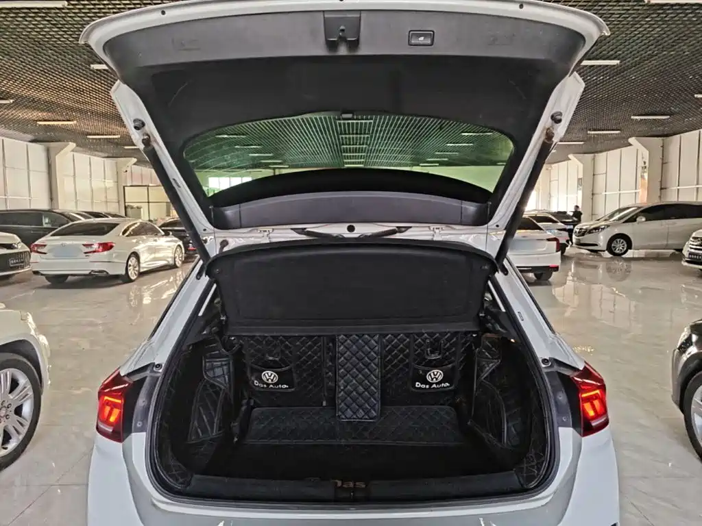 Volkswagen T-Roc 2020 — фото 19