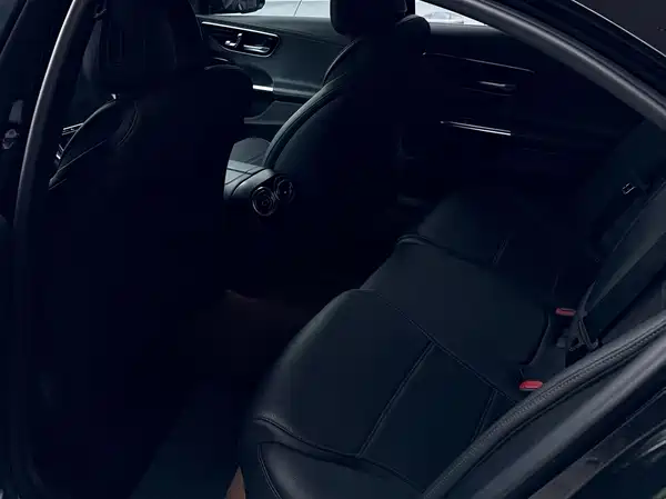 Mercedes-Benz C-Class 2023