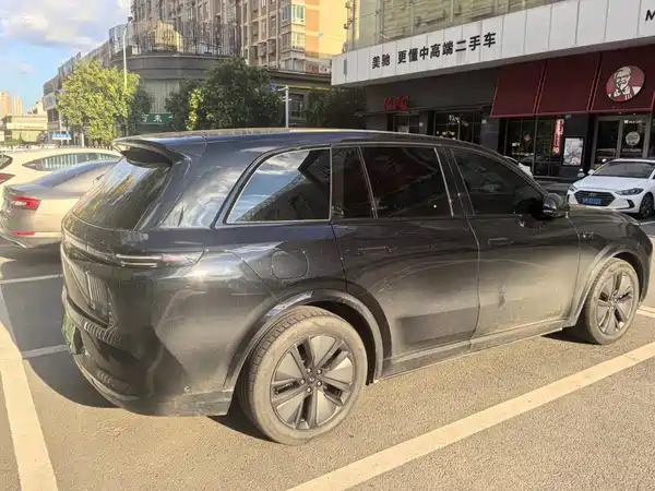 Li Auto L8 2024