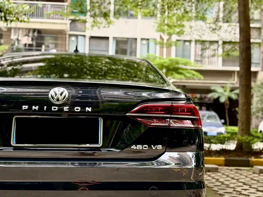 Volkswagen Phideon 2019 — фото 24