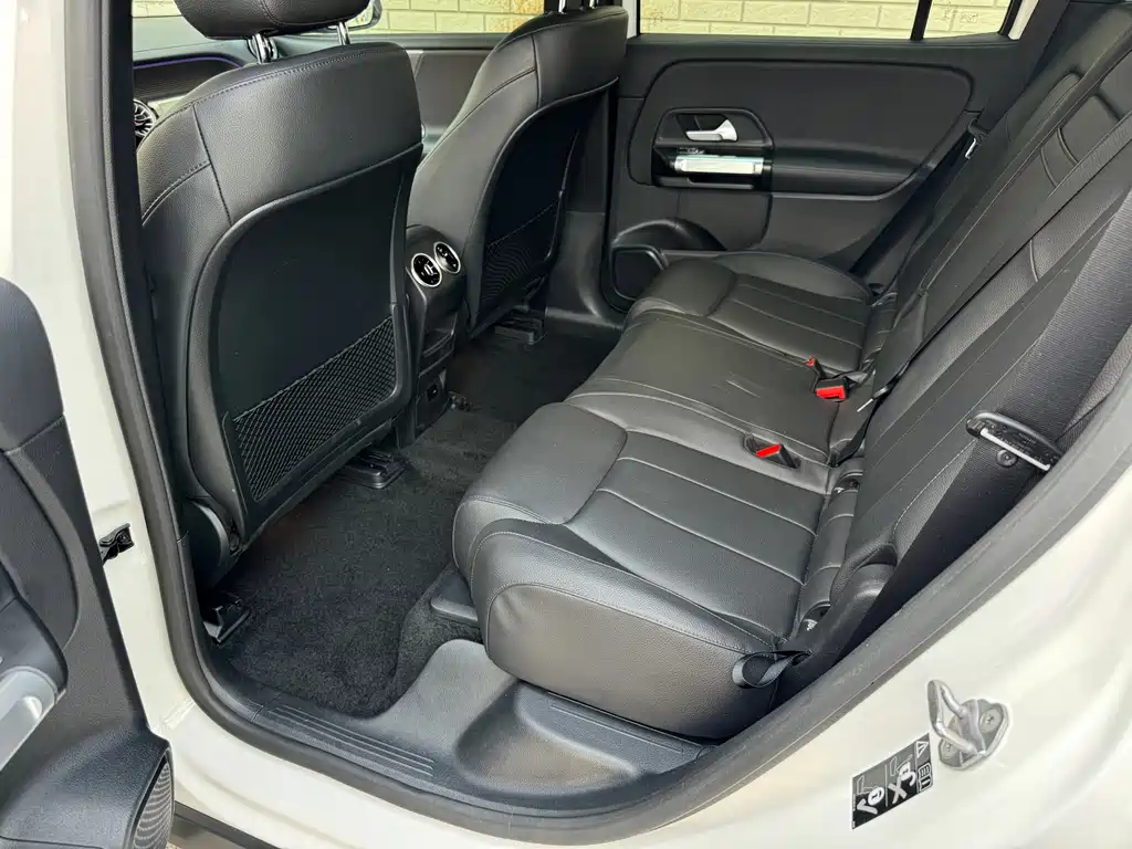 Mercedes-Benz EQB 2023