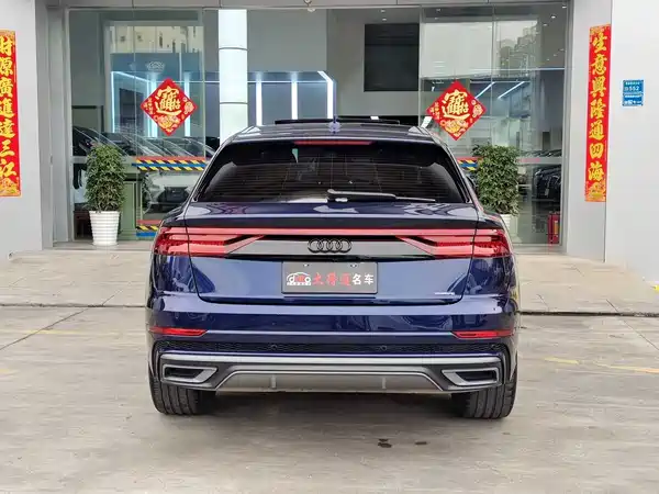 Audi Q8 2021