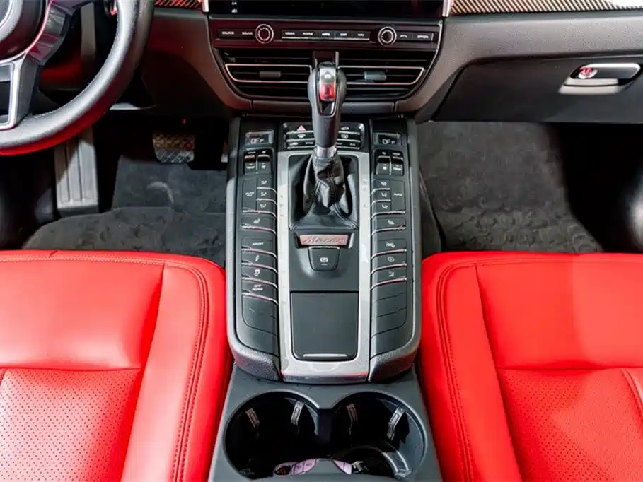 Porsche Macan 2022 — фото 14