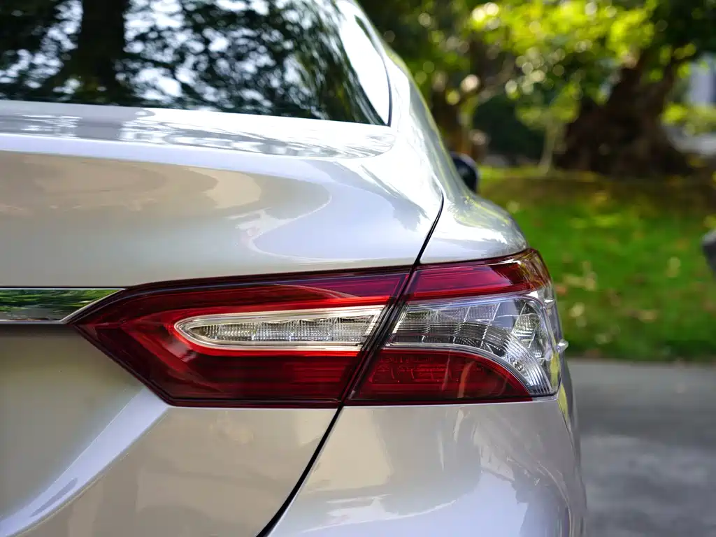 Toyota Camry 2020 — фото 9