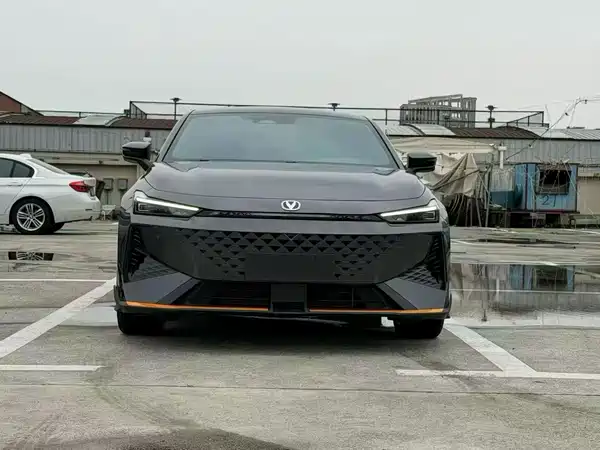 Changan UNI-V 2025