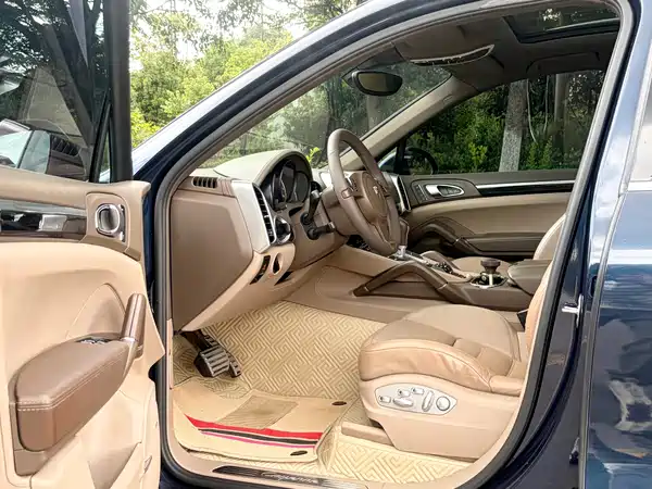 Porsche Cayenne 2012