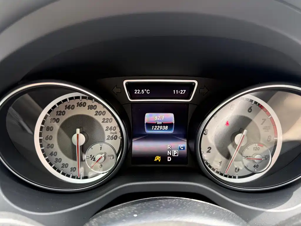 Mercedes-Benz GLA 2017 — фото 14