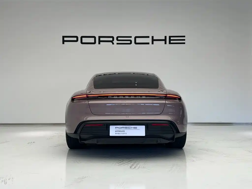 Porsche Taycan 2024 — фото 5