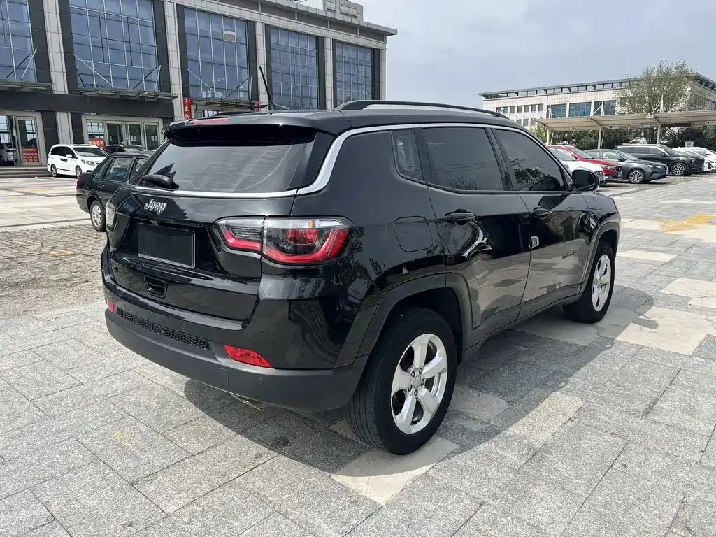 Jeep Compass 2019 — фото 3