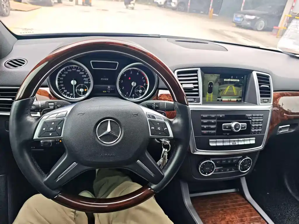 Mercedes-Benz M-Class 2014 — фото 10