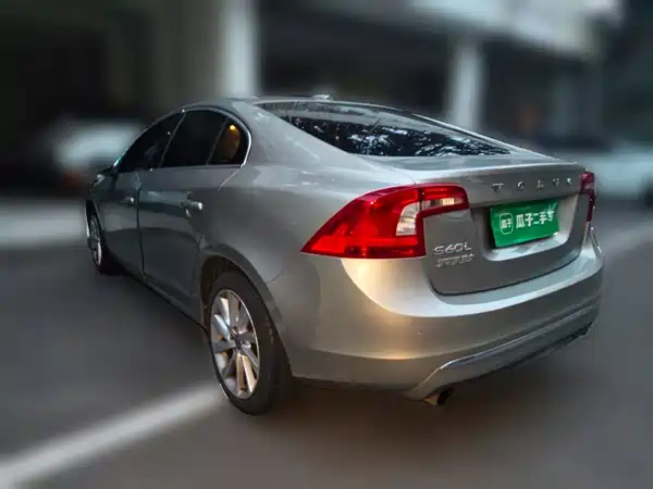 Volvo S60 2015