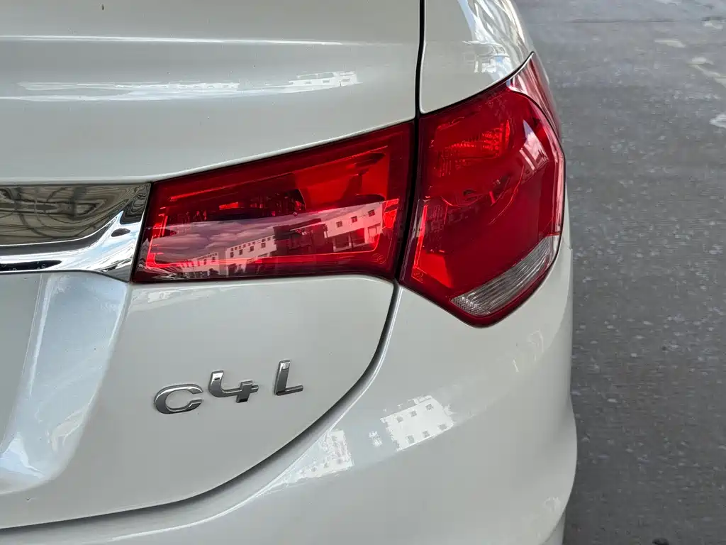 Citroën C4L 2013 — фото 23