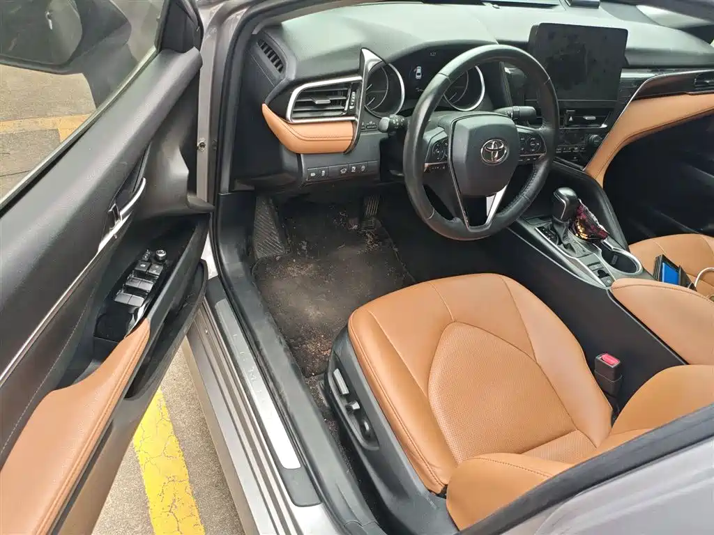 Toyota Camry 2021 — фото 14