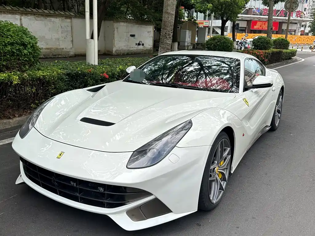 Ferrari F12berlinetta 2013 — фото 1