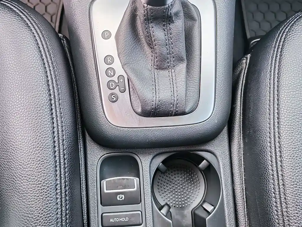 Volkswagen Tiguan 2015 — фото 11
