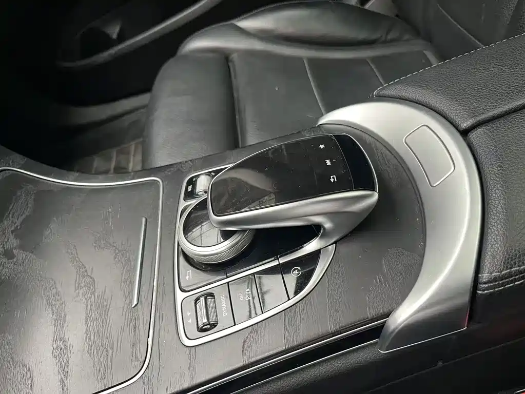 Mercedes-Benz C-Class 2018 — фото 19