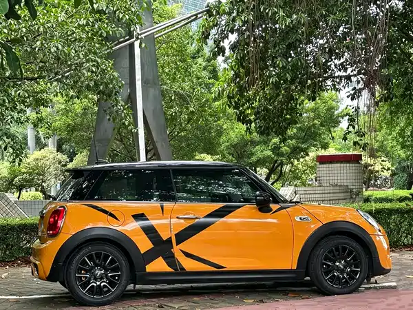 MINI 2015