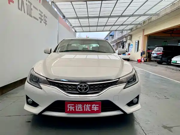 Toyota Reiz 2014