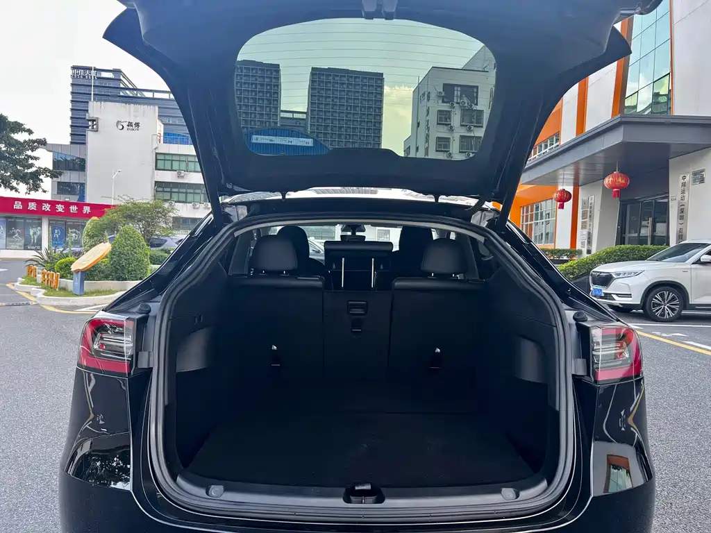 Tesla Model Y 2021 — фото 12