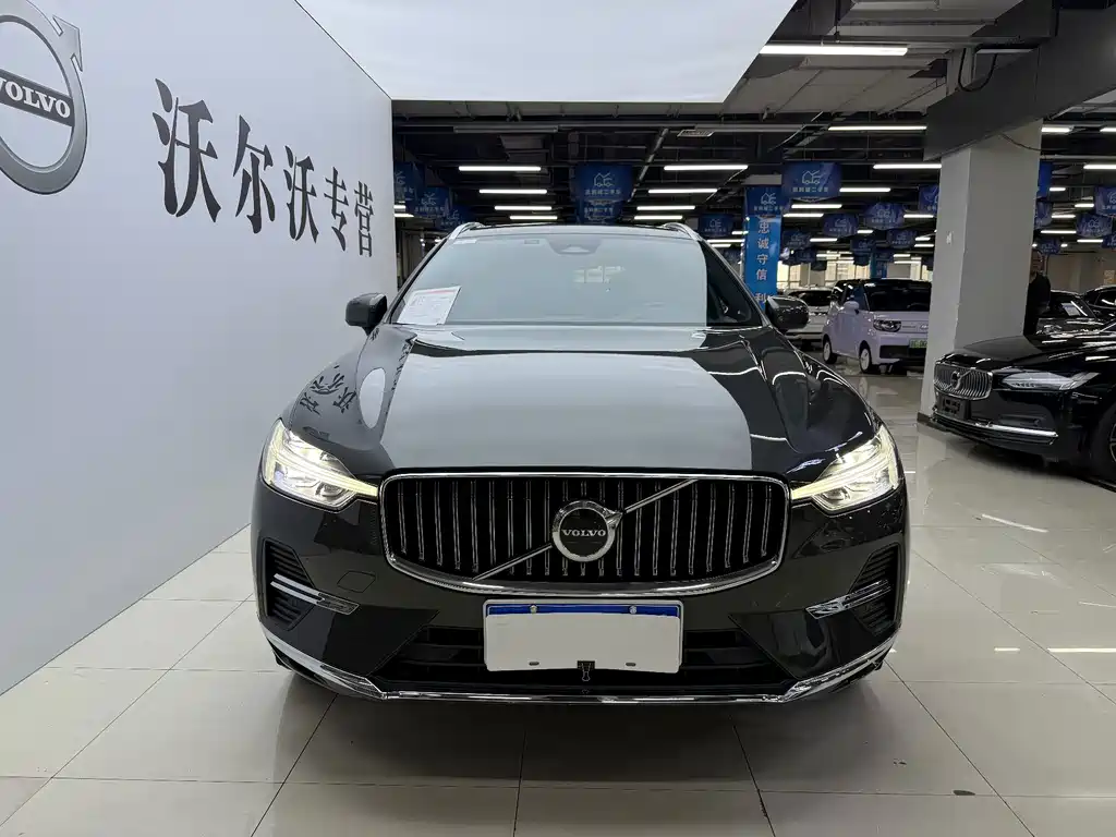 Volvo XC60 2021 — фото 2