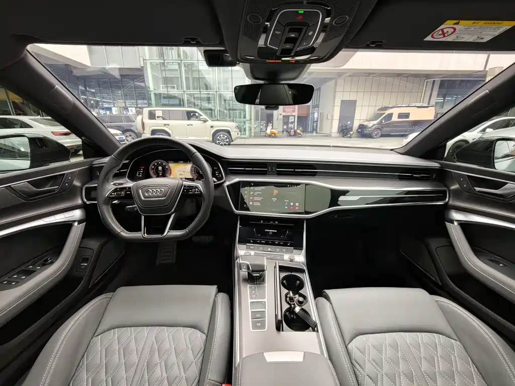 Audi A7L 2024 — фото 14