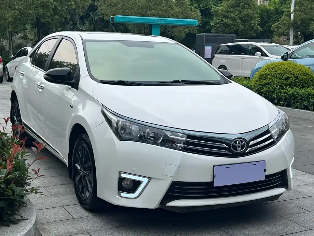 Toyota Corolla 2016 — фото 3