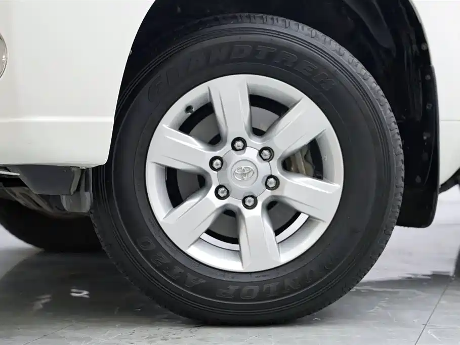 Toyota Prado 2015 — фото 3