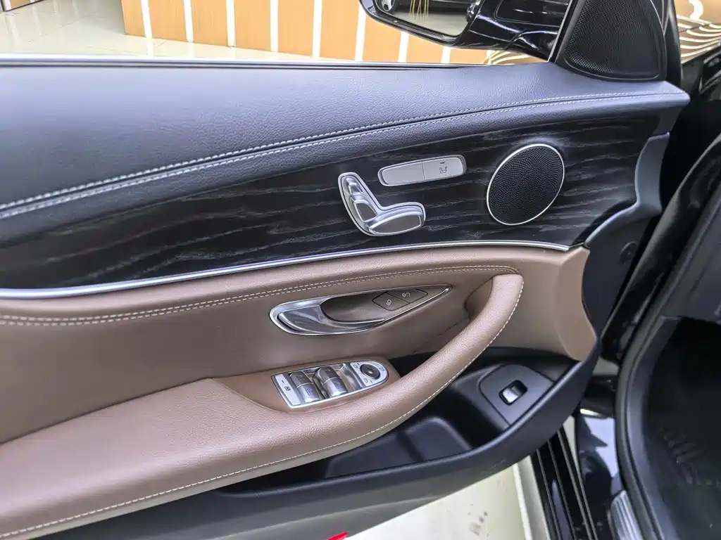 Mercedes-Benz E-Class 2019 — фото 8
