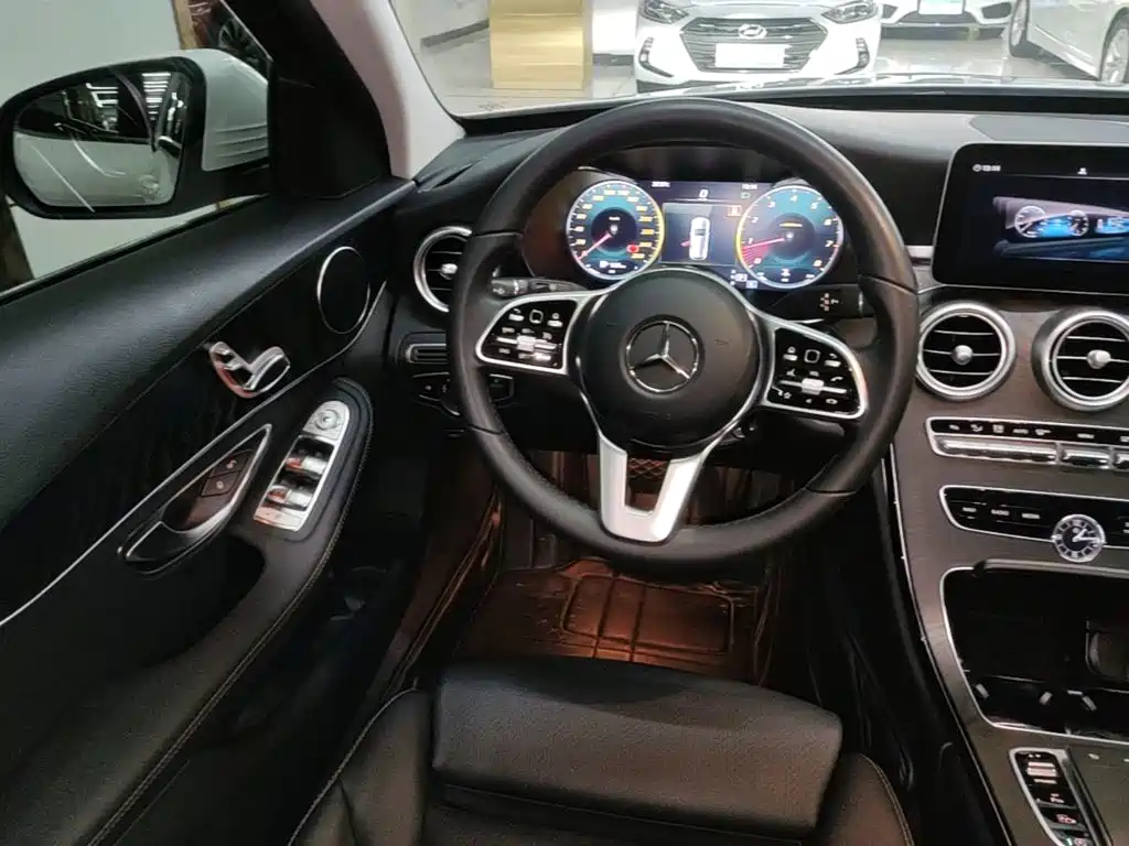 Mercedes-Benz C-Class 2021 — фото 11