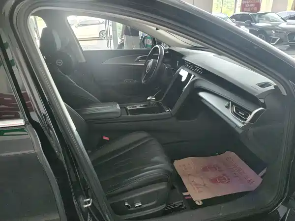 Hongqi H5 2024
