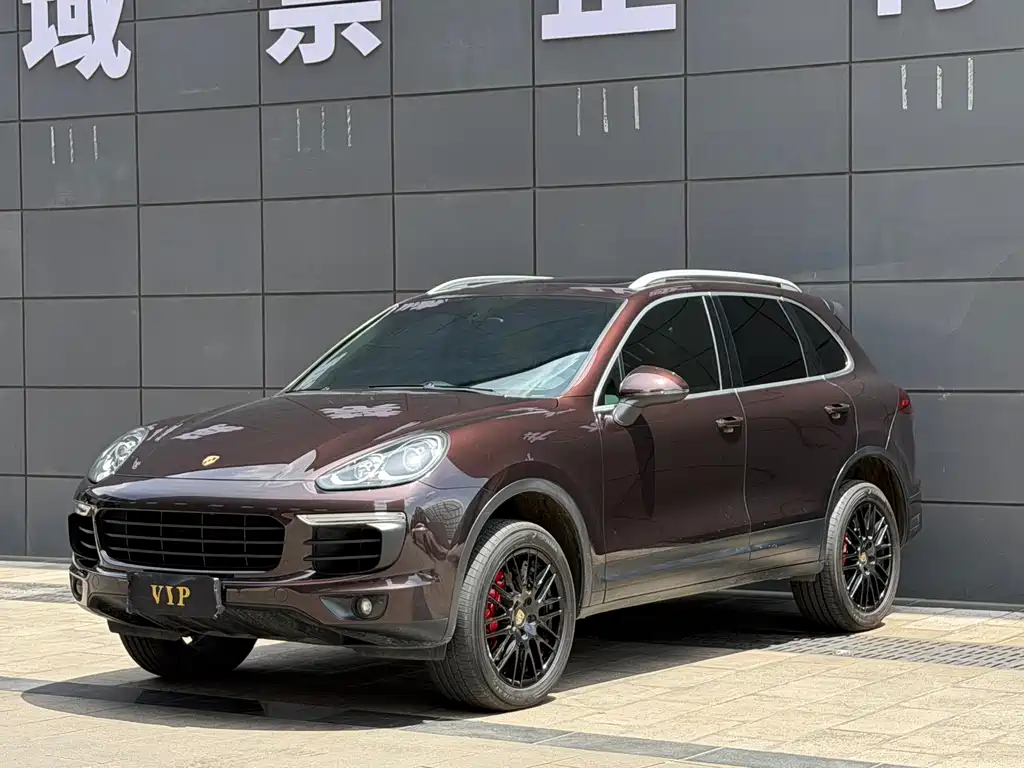 Porsche Cayenne 2015 — фото 1