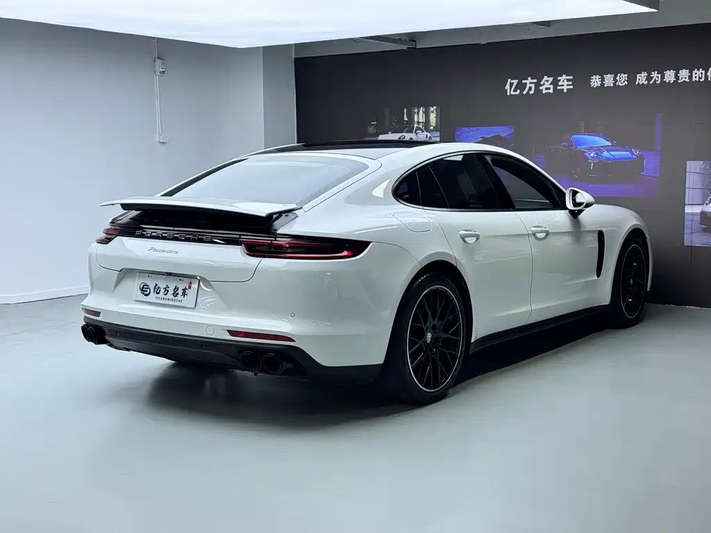 Porsche Panamera 2020 — фото 12