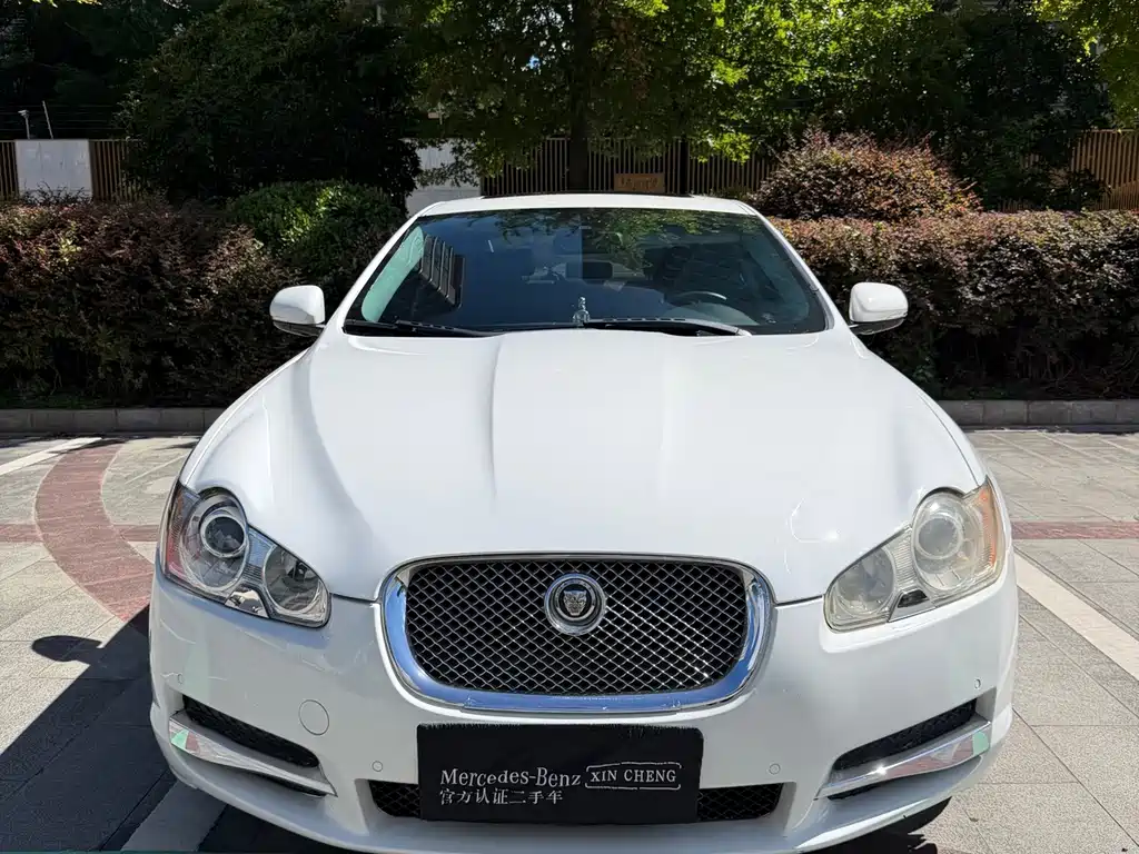 Jaguar XF 2011 — фото 13